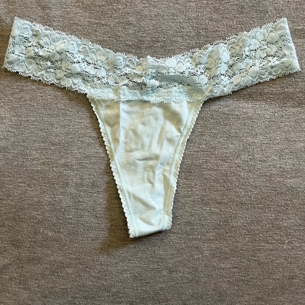 Women’s NWOT thong underwear